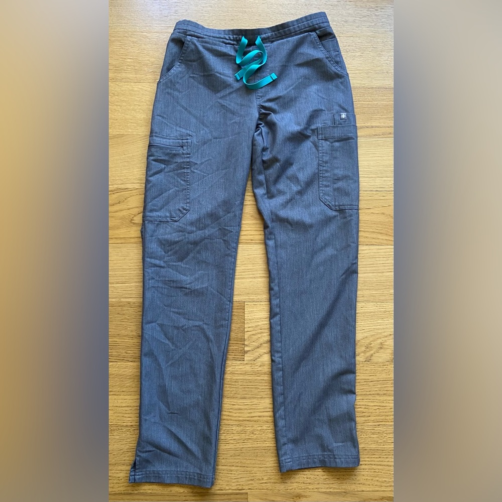 Figs Yola skinny scrub pant